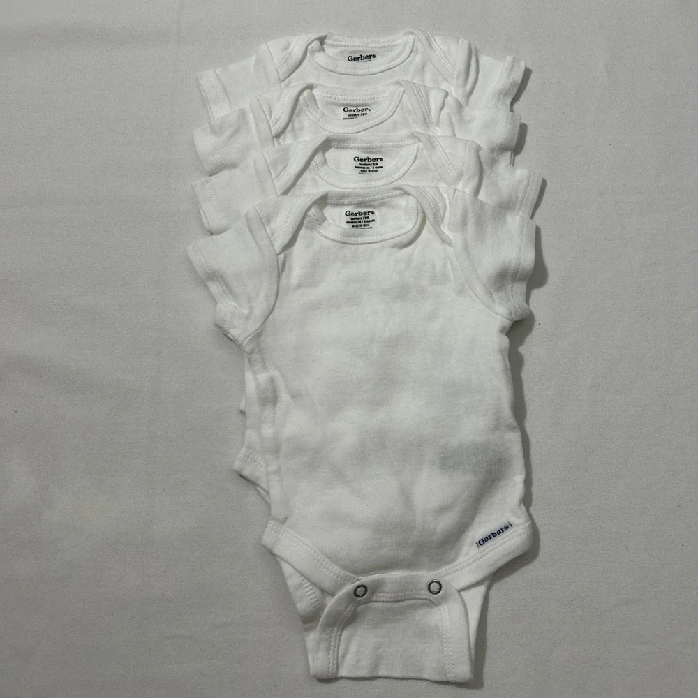 Gerber Newborn‎ Onesies 4 Pack White 100% Cotton Short Sleeve B123